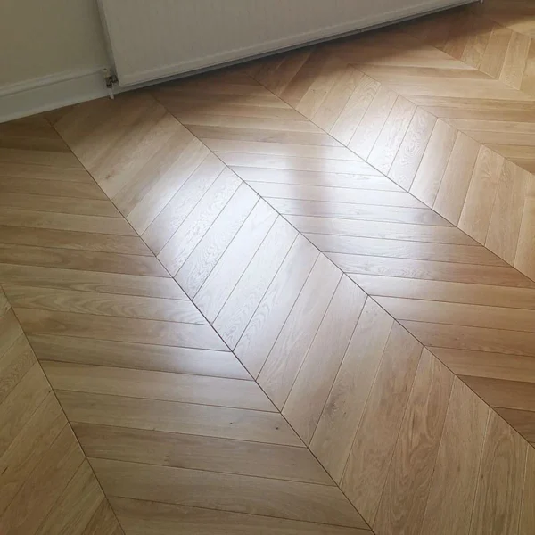 Engineered Chevron Oak Wood Flooring Hungarian Point Design Parquet Flooring