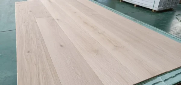 Size Available Multi-layers Engineered European White Oak Hardwood Unfinished Flooring - Image 2