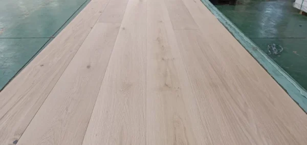 Size Available Multi-layers Engineered European White Oak Hardwood Unfinished Flooring - Image 3