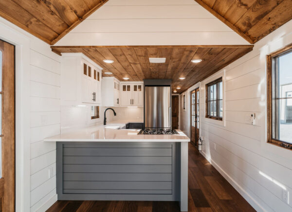 3 Bedroom Bunkhouse - Image 4